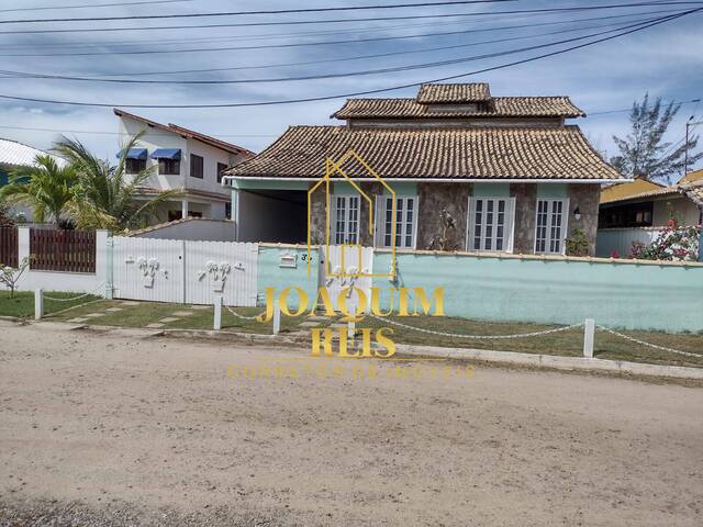 #Jr0227 - Casa para Venda em Cabo Frio - RJ