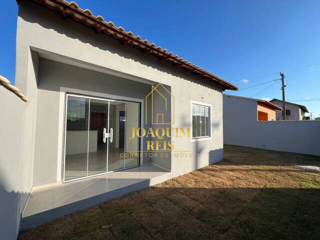 #Jr0403 - Casa para Venda em Cabo Frio - RJ - 2